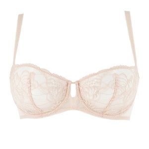 Simone Perele promesse Demi bra